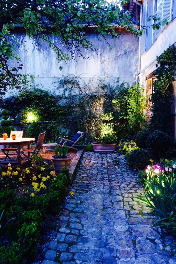 Bed and Breakfast Le Jardin De La Cathedrale Труа Екстер'єр фото